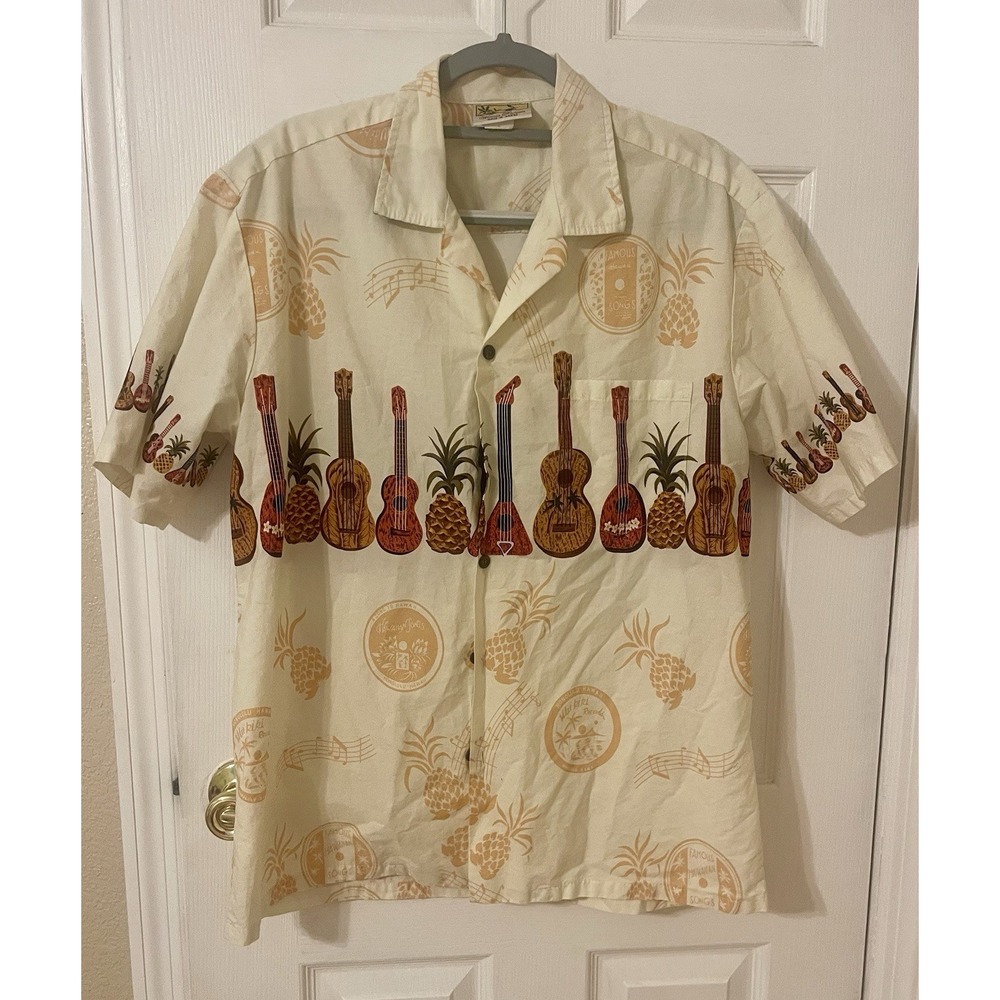 Winnie Fashion - Men's L Shirt - Hawaiian Guitar -Short Sleeve - Made In Hawaii